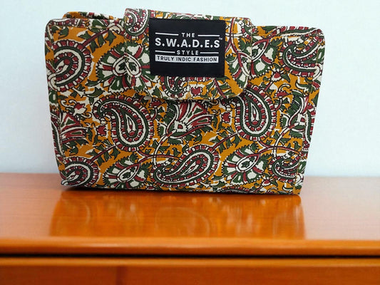 Kairi Charm 6-Pocket Clutch Pouch