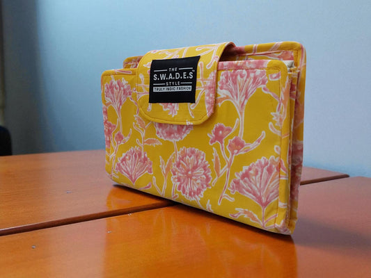 Layali – 6-Pocket Clutch Pouch