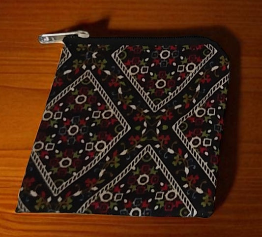 Mini Treasure-Black Geometric Coin Purse
