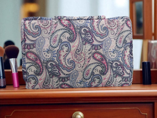 Hakoba Pastel Paisley 6-Pocket Clutch Pouch