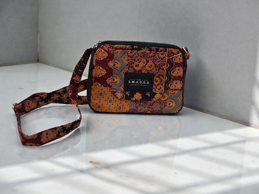 Rangrekha Box Cross-Body Bag [APPLY 50% NEW YEAR DISCOUNT]