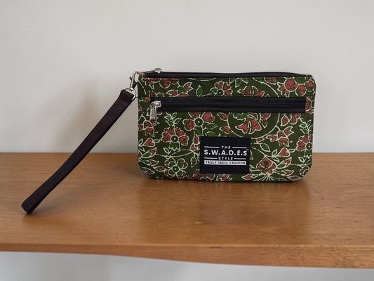 Olive Garden Bloom 4-Pocket Cotton Wallet