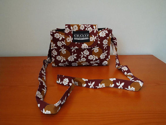 Jardin 4-Pocket Sling Bag