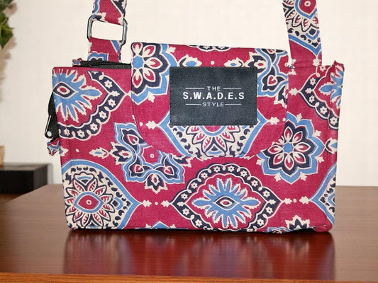 Red & Blue Boho Mandala 4-Pocket Cross-Body Bag