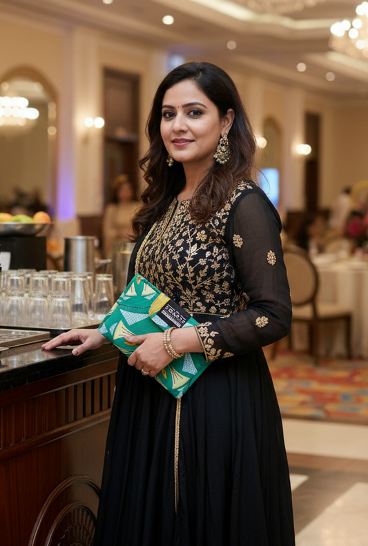 Green Enigma 6-Pocket Clutch Pouch