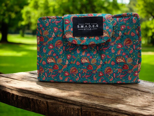 Green Paisley 6-Pocket Clutch Pouch