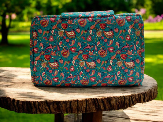 Green Paisley 6-Pocket Clutch Pouch