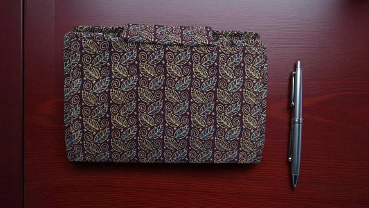 Vasant Vilas – 6-Pocket Clutch Pouch