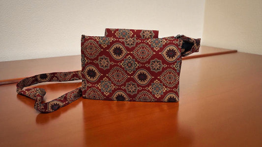 Saṅkamam Rangoli 4-Pocket Sling Bag