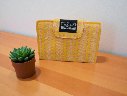 Soleil Jaune 6-Pocket Clutch Pouch