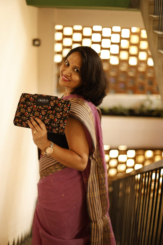 Jet Black Animal Print 6-Pocket Clutch Pouch