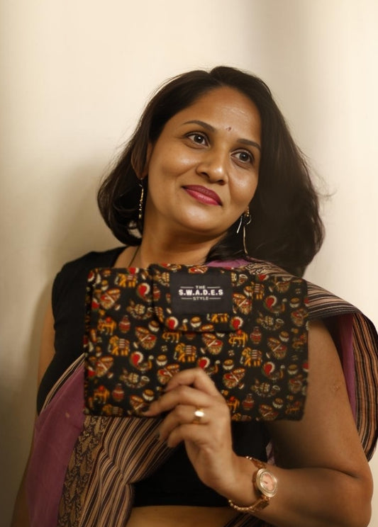 Jet Black Animal Print 6-Pocket Clutch Pouch