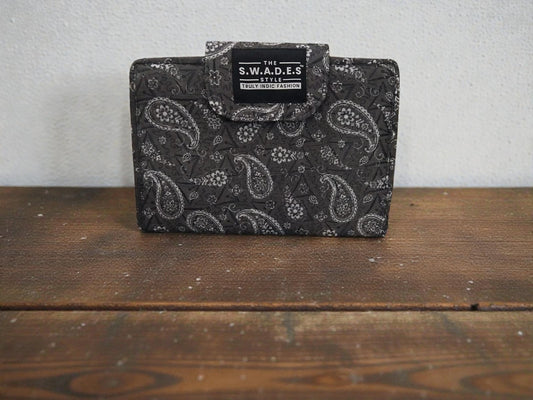 Hunar Signature 6-Pocket Clutch Pouch